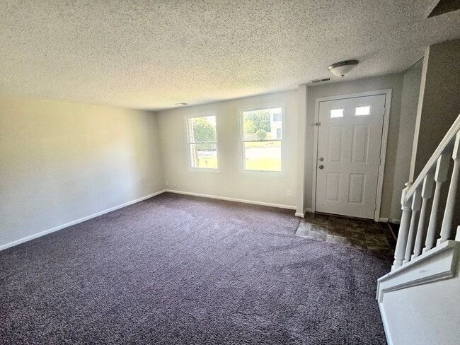 Building Photo - Laural Lakes Townhome for Rent
