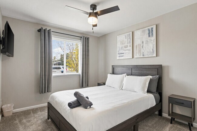 Building Photo - 4102 W Virginia Ave