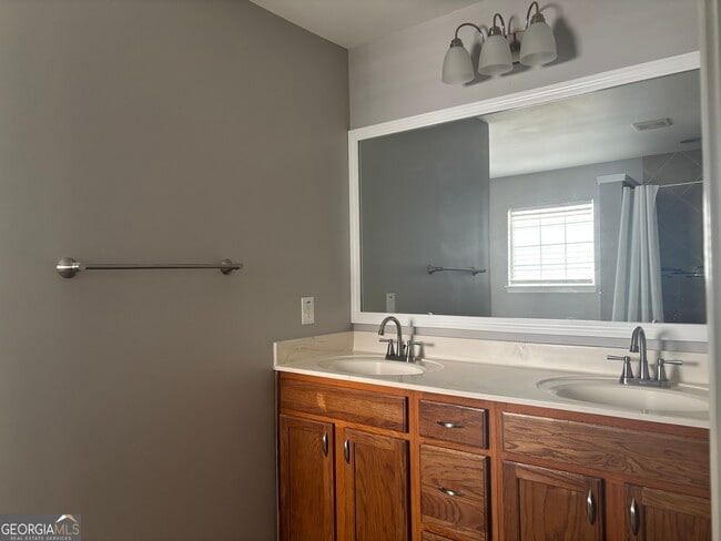 Building Photo - 7742 Parkside Dr