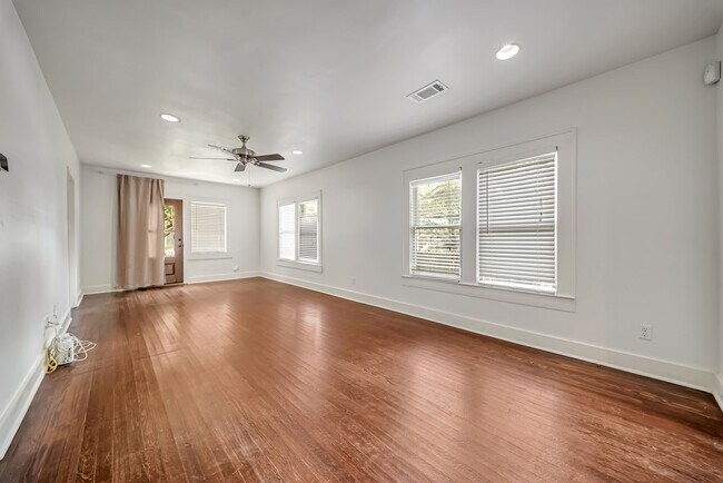 Building Photo - 917 Fugate St
