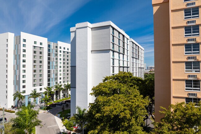 Building Photo - Residences at River Parc