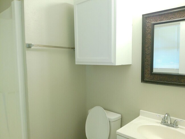 Building Photo - 1710 Sun Beam - 3/Bed 2/Bath - $1850/month