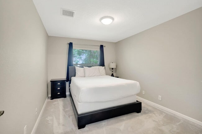 Building Photo - 16089 Poppy Seed Cir