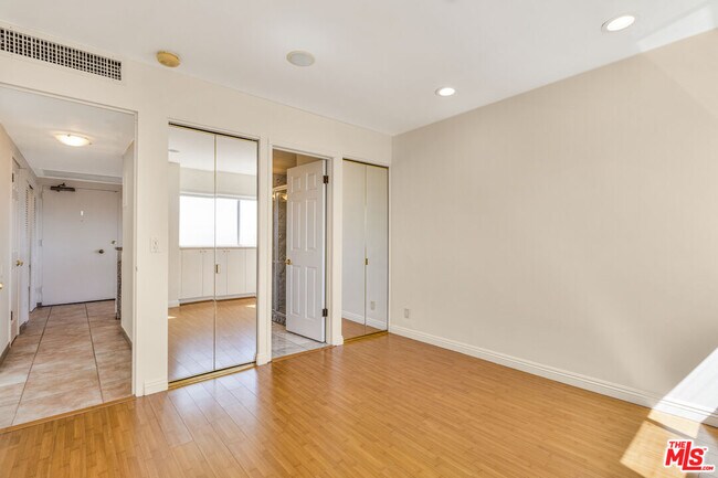 Building Photo - 10701 Wilshire Blvd