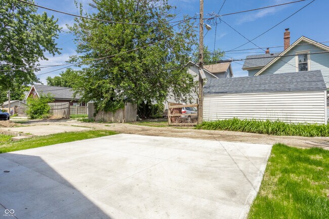 Building Photo - 726 Parkway Ave
