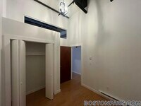 Building Photo - 254 Friend St