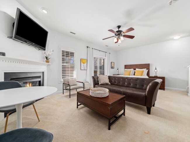 Building Photo - 2947 Imperial Oaks Dr