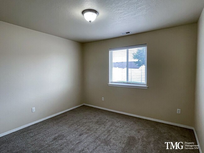 Building Photo - 3BD Ranch in Desirable Pasco Neighborhood