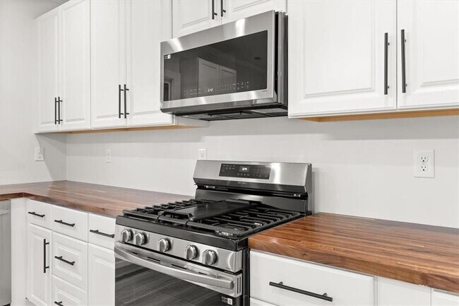 Building Photo - 2895 Jones Mill Rd