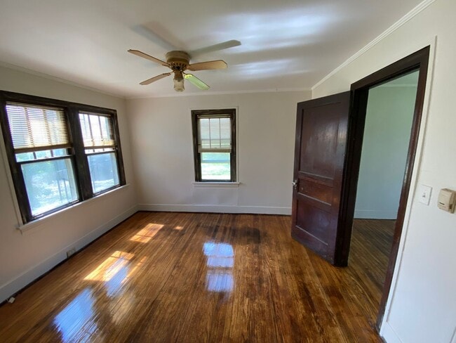Building Photo - Newly available in woodycrest