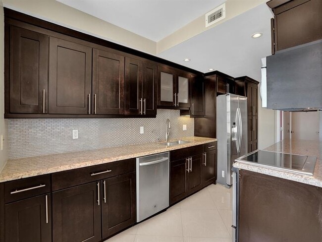 Building Photo - 4280 Galt Ocean Dr