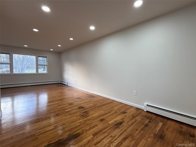 Building Photo - 16 Highview Dr