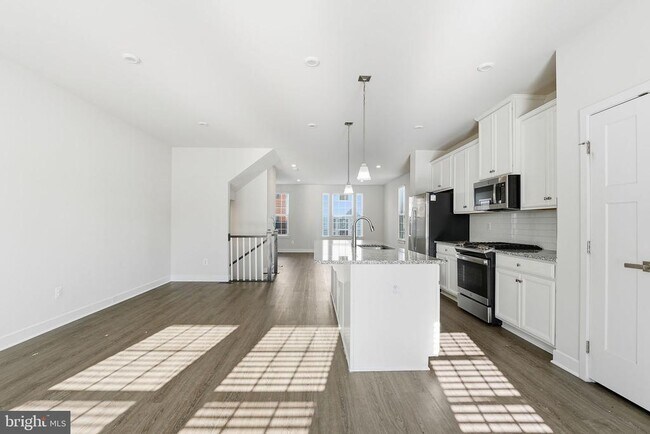 Building Photo - 42538 Tiber Falls Sq