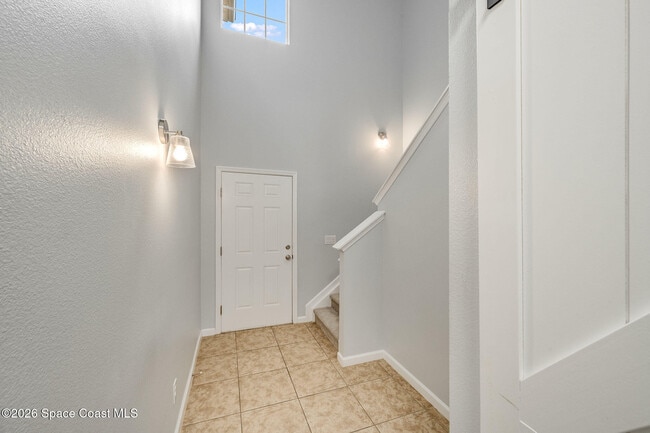 Building Photo - 2545 Revolution St