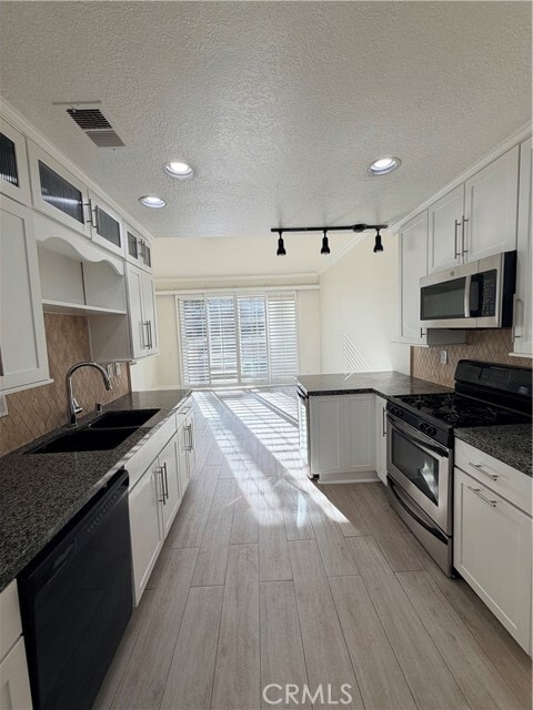 Building Photo - 21 Front Row Ln