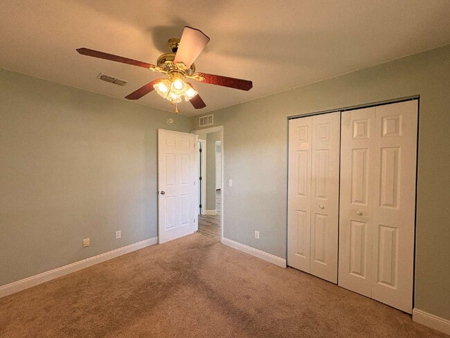 Building Photo - Charming Rental Home in Northwest Ocala – Comfort, Convenience & Value!