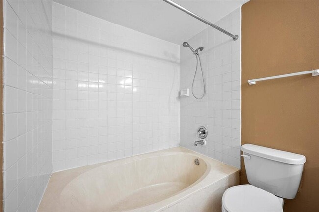 Building Photo - 12556 Woodmill Dr