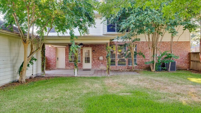 Building Photo - 15603 Twisting Springs Dr