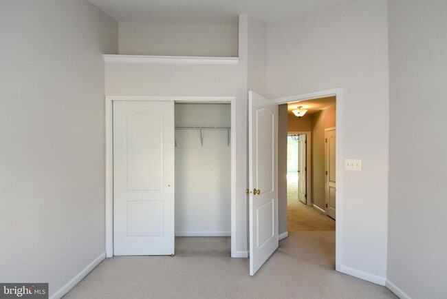 Building Photo - 43265 Morven Square