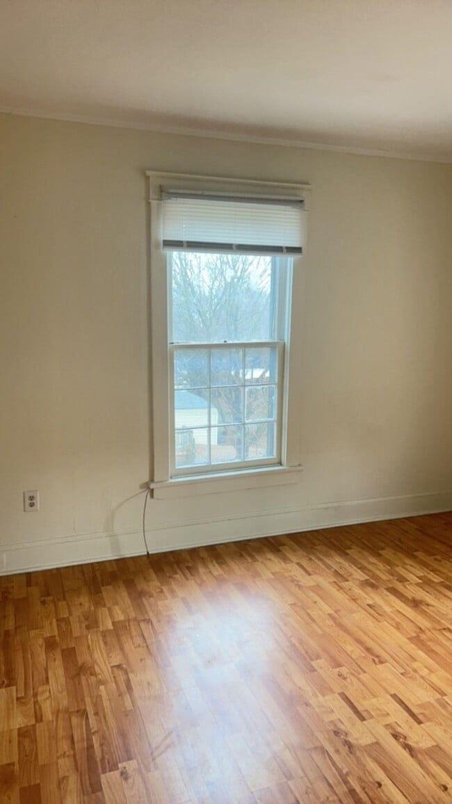 Building Photo - 309 Chicago Ave