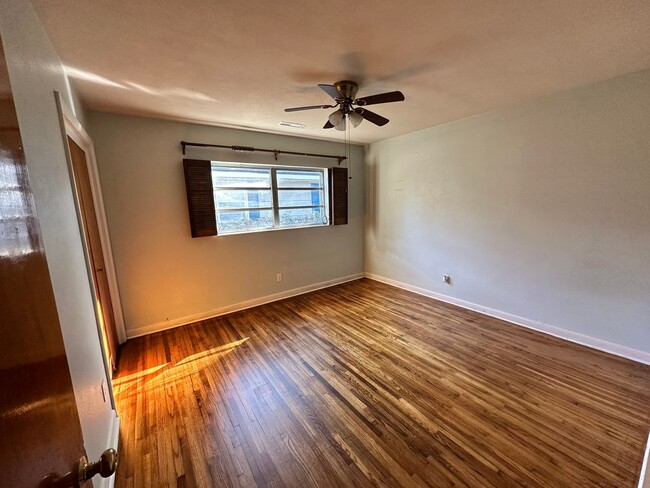 Building Photo - Home for Rent in Arlington 4-Bedroom, 2.5 ...