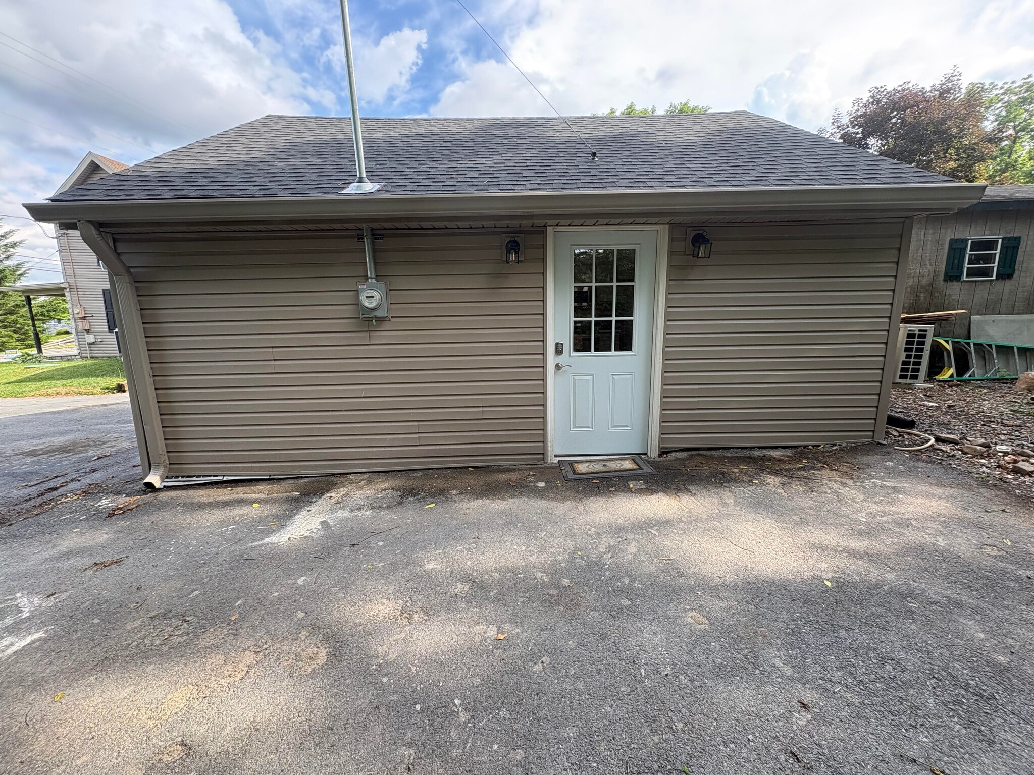 Building Photo - 547 Path Valley Rd
