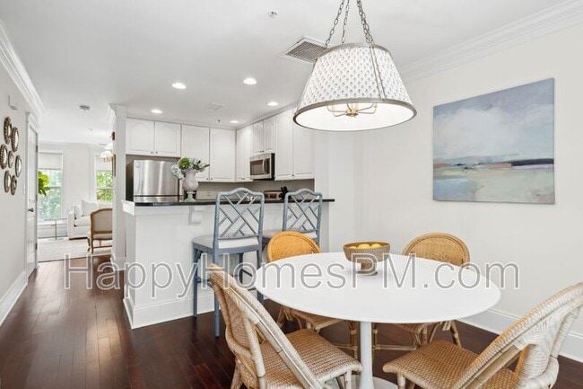 Building Photo - 728 S Shelmore Blvd