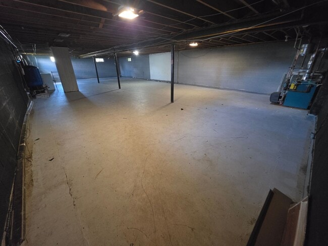 Building Photo - 2213 Allibone Rd
