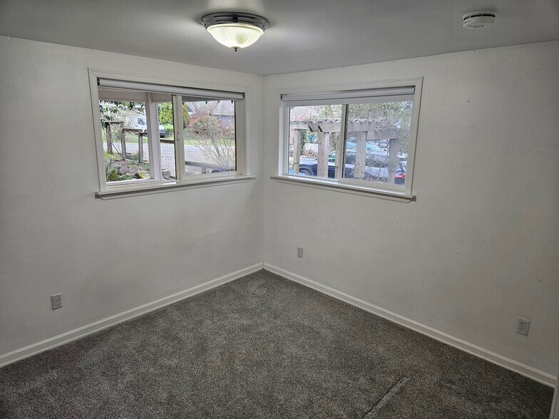 Building Photo - 12341 36th Ave NE