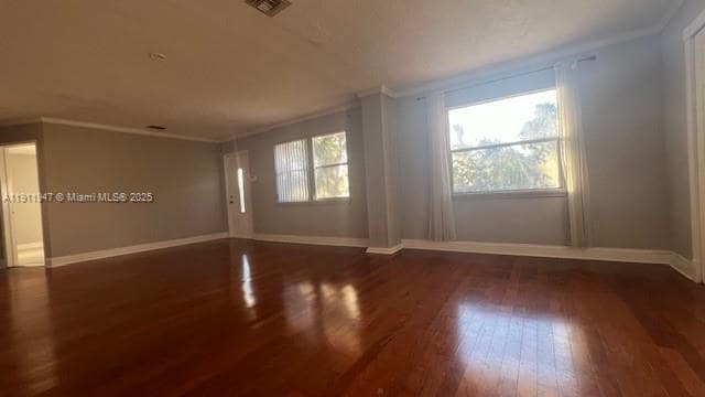 Building Photo - 2201 N 56th Terrace