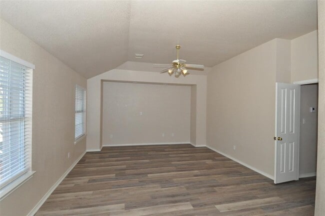 Building Photo - 13304 Bosswood Dr