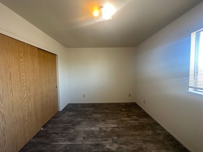 Building Photo - Gated community - Water, Garbage & Sewer I...