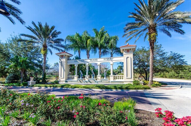 Building Photo - 8538 Sunrise Key Dr