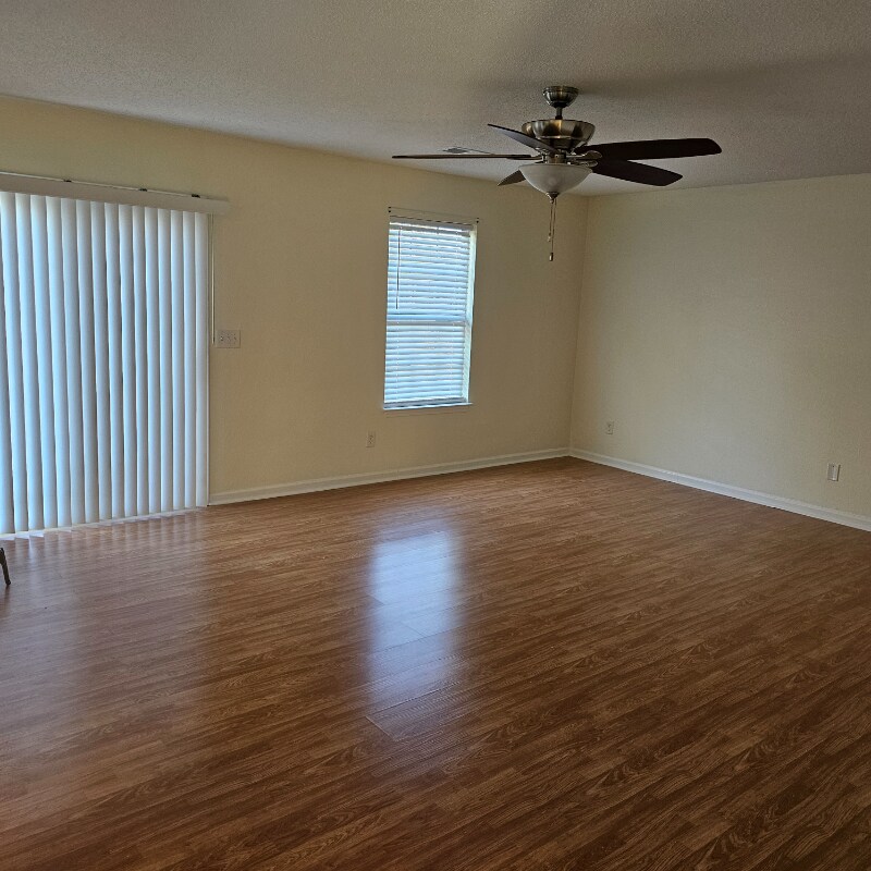 Building Photo - 205 Killian Green Dr