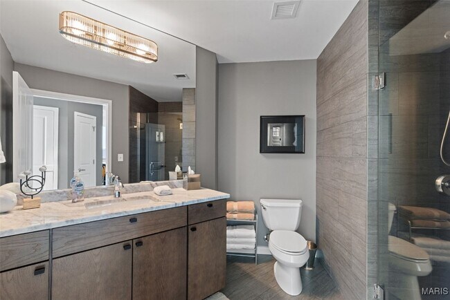 Building Photo - 4909 Laclede Ave