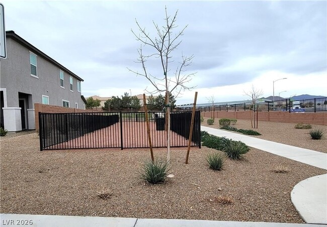 Building Photo - 1027 Huckburn Ave