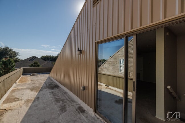 Building Photo - For Lease