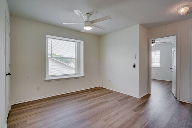Building Photo - 3602 Spring Canyon Trail