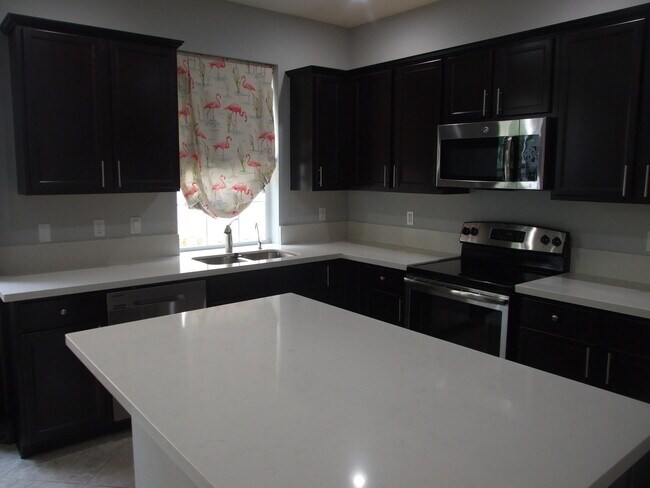 Building Photo - 9602 SW Purple Martin Way
