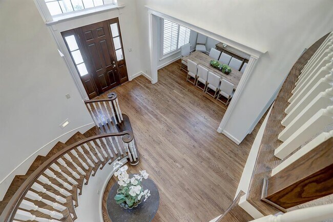 Building Photo - 127 E Bracebridge Cir