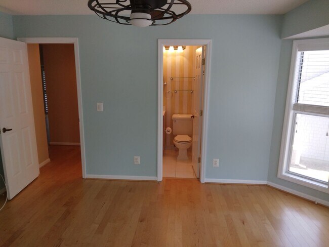 Building Photo - Harbor Front, 2 Bedroom, 2 Bath, Corner Unit at Mariners Pointe in Little River! Available Now!