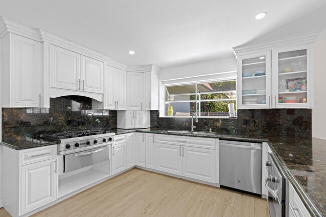 Building Photo - 486 NW 1st St