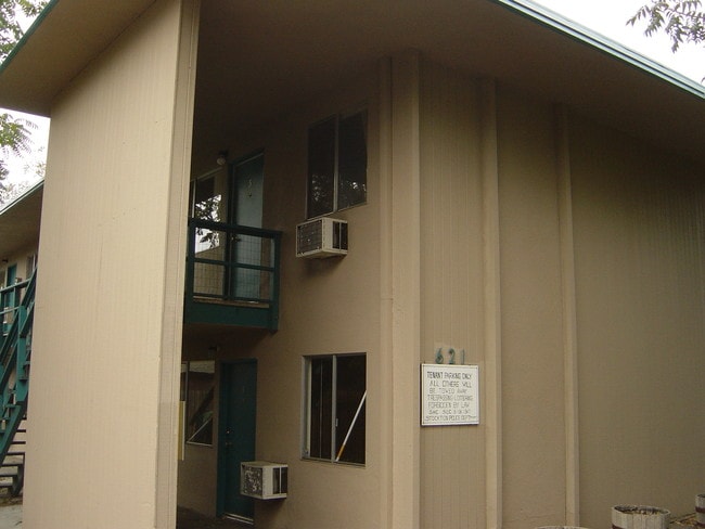 Building Photo - Parkside Apartments
