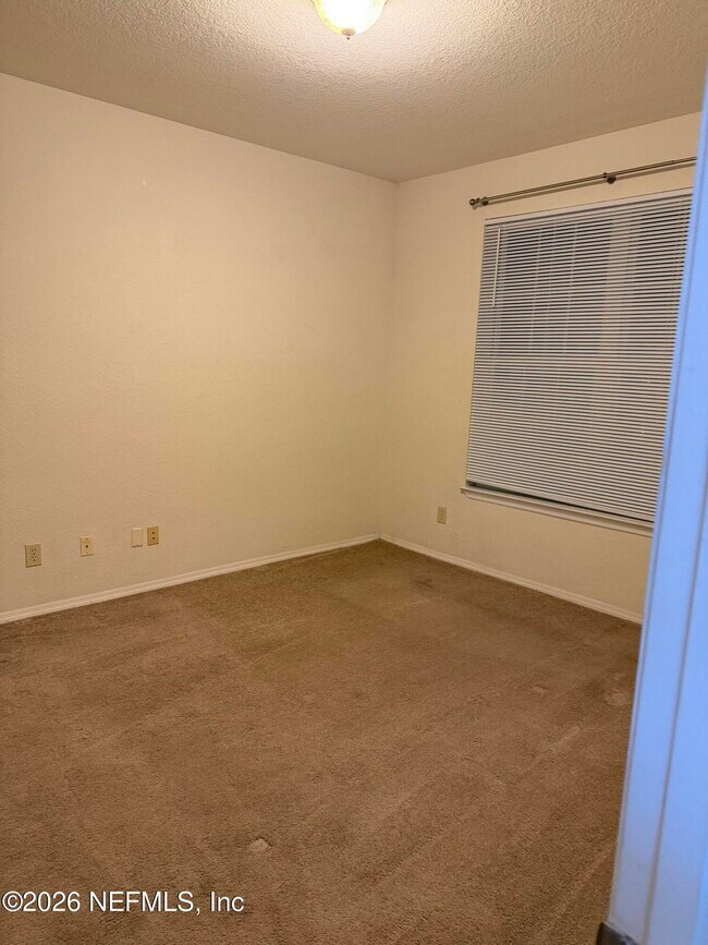 Building Photo - 13810 Sutton Park Dr N