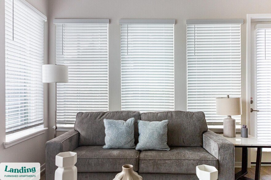 Primary Photo - 4902 Cosmos Cir