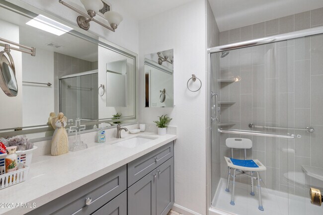 Building Photo - 9444 E Lawndale Pl