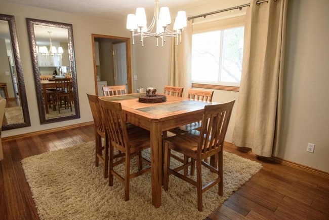 Building Photo - 1821 Raven Ave