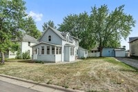 Building Photo - Charming Character Home with Screened Porch & Main Floor Laundry in North Branch