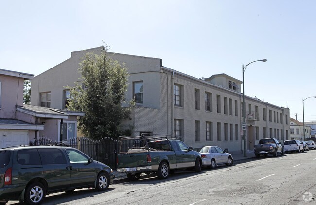 Building Photo - Fremont Apartments