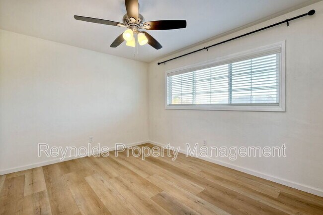 Building Photo - 3341 Chamoune Ave